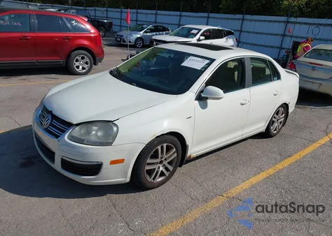 2007 Volkswagen Jetta Wolfsburg Edition from USA, damaged, VIN 3VWEF81K87M085631
